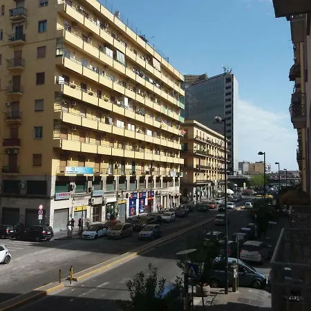 Couette-café Novara 43 Naples
